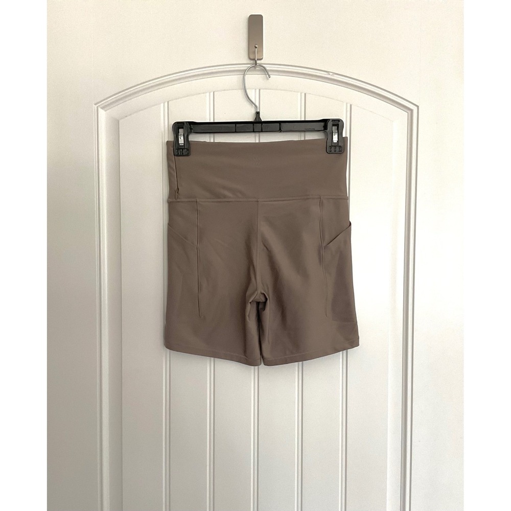 All in Motion Women's Taupe Biker Shorts High Rise Size Small w/ Pockets NWOT